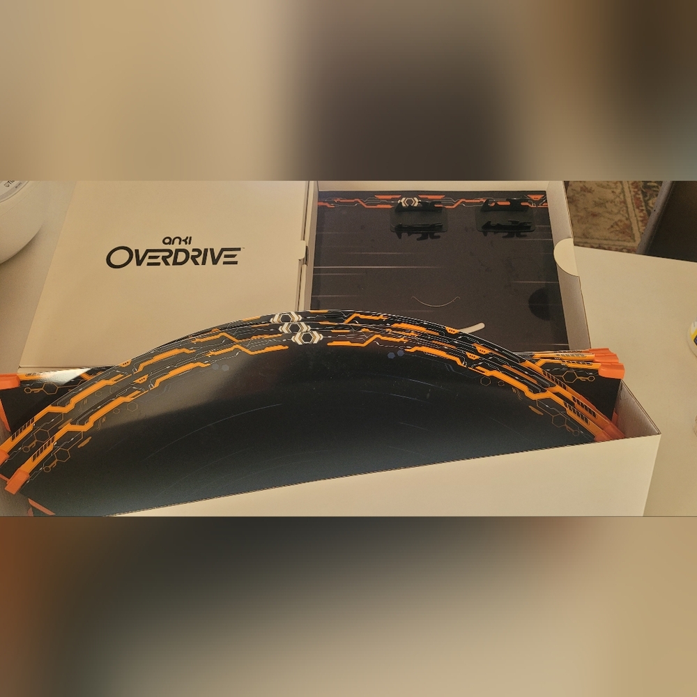 Anki Overdrive Starter Racing Kit - Picture 3 of 5